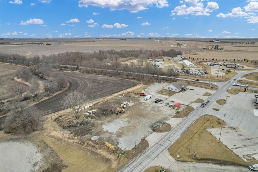 More Photos Of 940 Clinton Ave, Farmer City Land For Sale