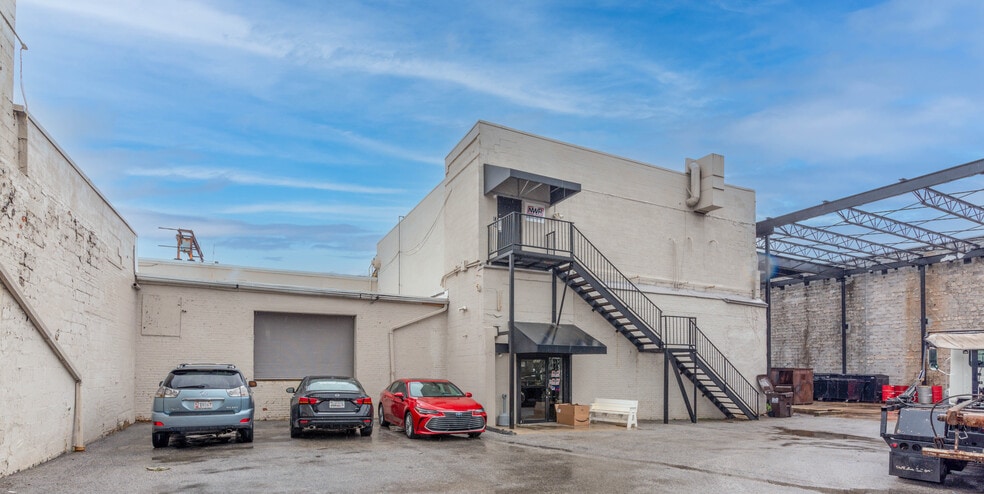 More Photos Of 2001 Windsor Ave, Baltimore Warehouse For Lease