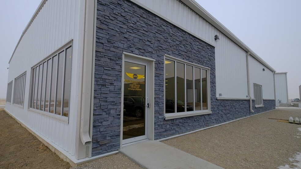 Primary Photo Of 423 Township Road 320, Olds Flex For Lease