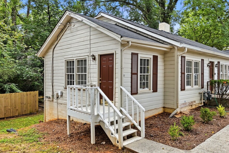More Photos Of 255 Norcross St, Roswell Office For Lease