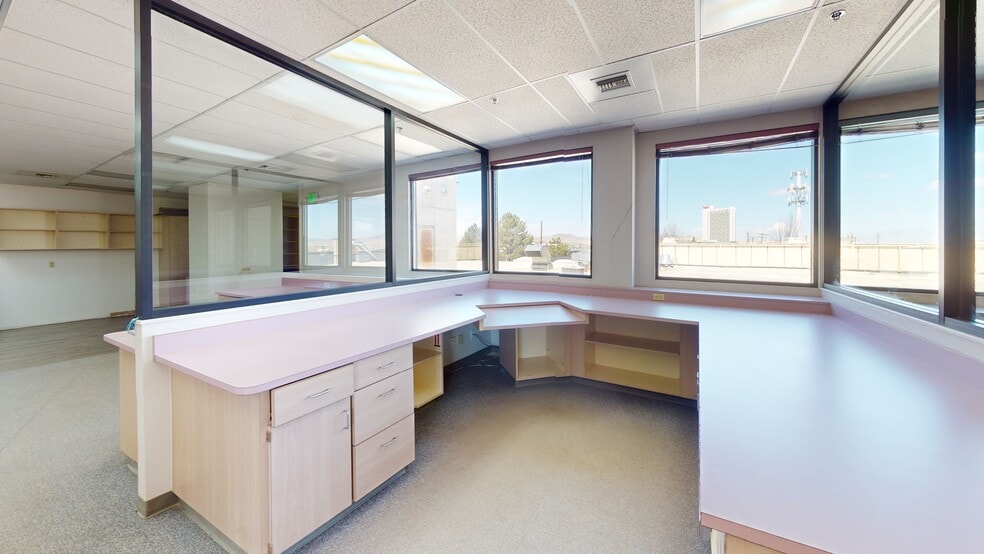 More Photos Of 1300 Freeport Blvd, Sparks Showroom For Sale