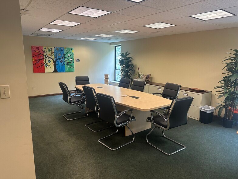 More Photos Of 700 McKnight Park Dr, Pittsburgh Office For Sale
