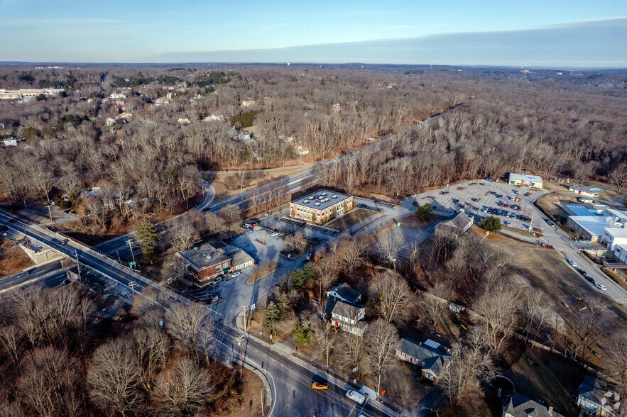 More Photos Of 14 Breakneck Hill Rd, Lincoln Office For Lease