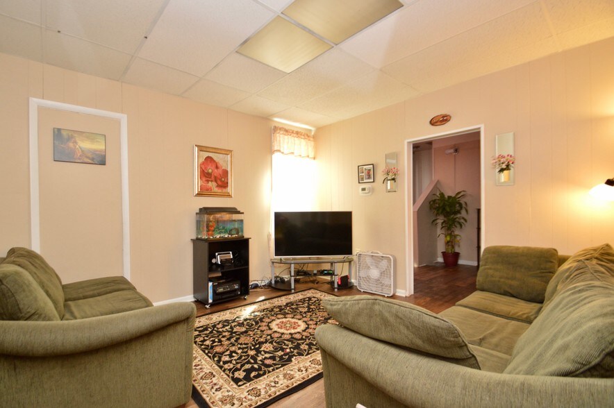 More Photos Of 126-128 E Broad St, Bethlehem Office Residential For Sale