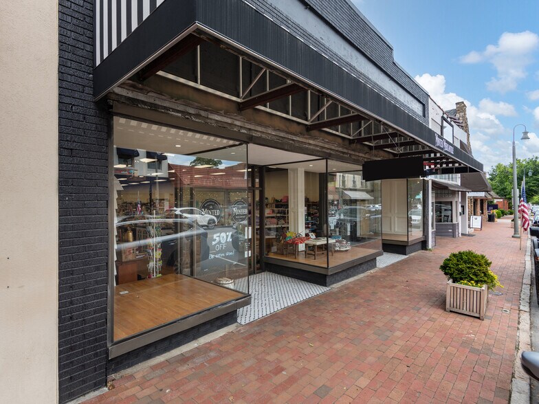 Primary Photo Of 101 N Main St, Waynesville General Retail For Sale