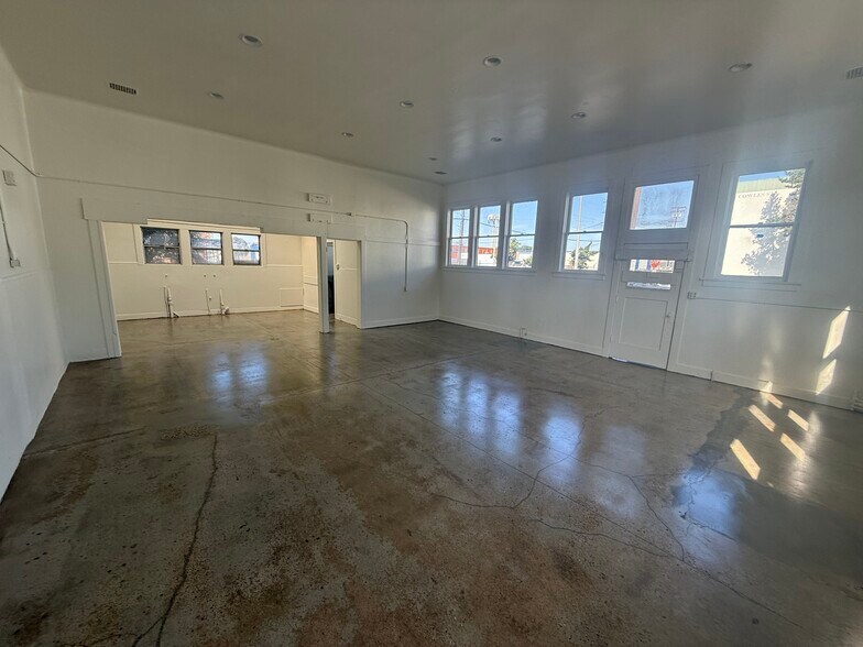 More Photos Of 666 Cowles St, Long Beach Warehouse For Lease