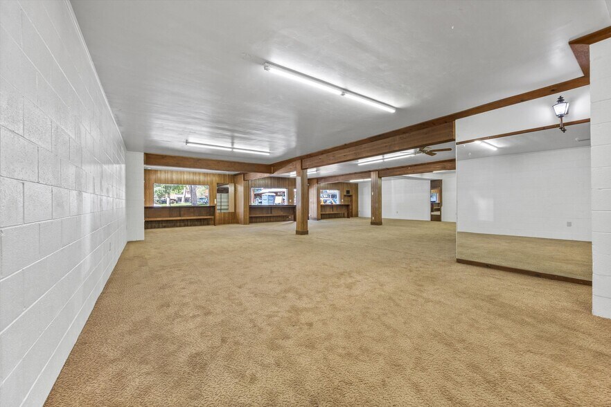 More Photos Of 16 Tobias St, Kernville Storefront Retail Residential For Sale