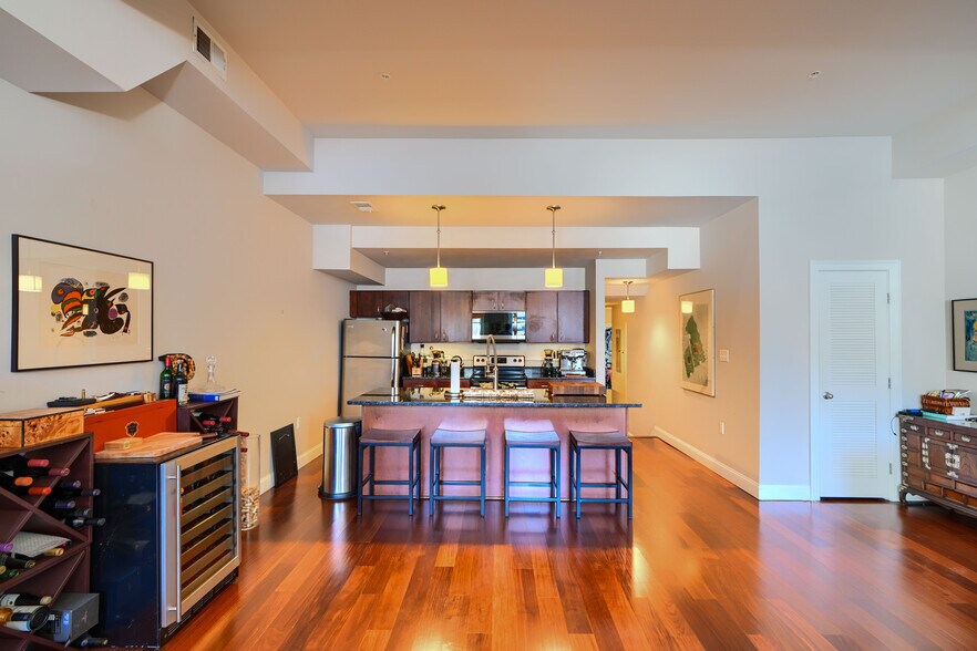 More Photos Of 1025 St. Paul St, Baltimore Apartments For Sale