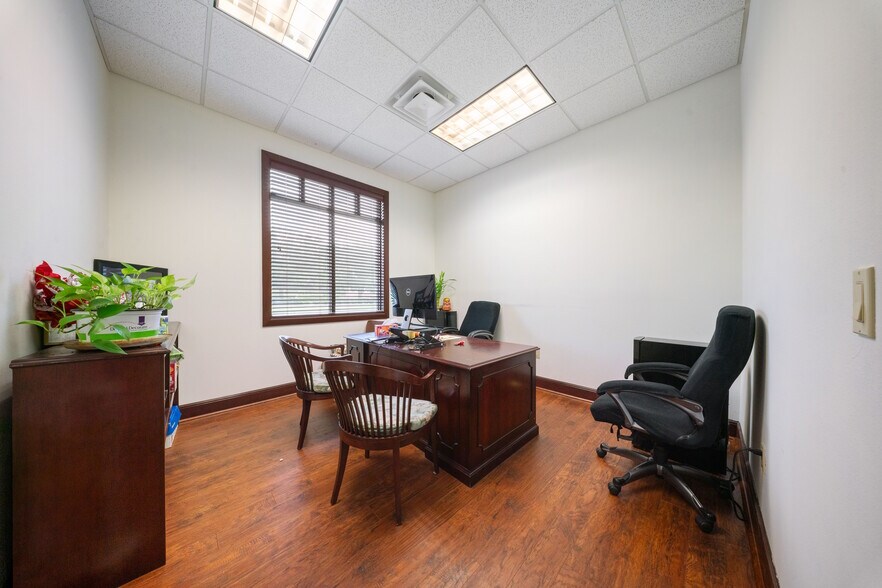 More Photos Of 4610 Riverstone Blvd, Missouri City Medical For Sale