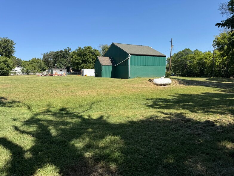 More Photos Of 2006 N Irvington Ave, Tulsa Land For Sale