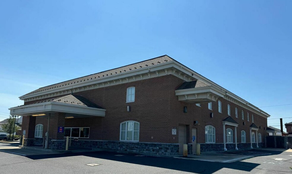 More Photos Of 350 Main St, Pennsburg Drugstore For Lease