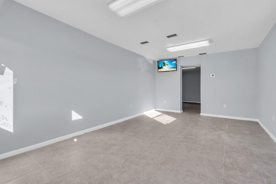 More Photos Of 800 Pasadena Ave S, South Pasadena Storefront Retail Residential For Sale