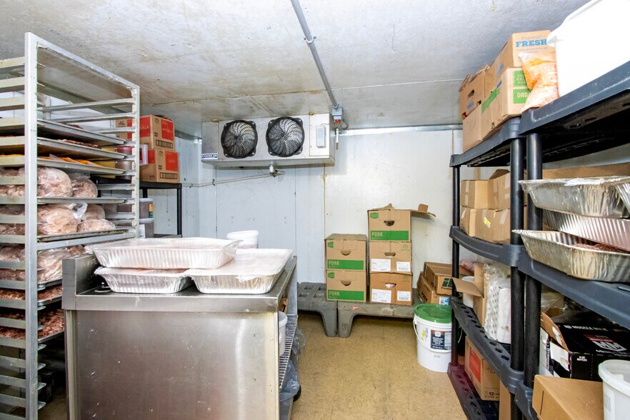 More Photos Of 128 S Market St, Wooster General Retail For Sale