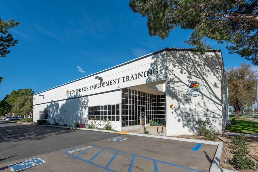 More Photos Of 1741 Fiske Pl, Oxnard Warehouse For Sale