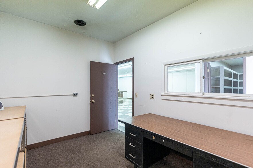 More Photos Of 772 Broad St, Wadsworth Industrial For Sale