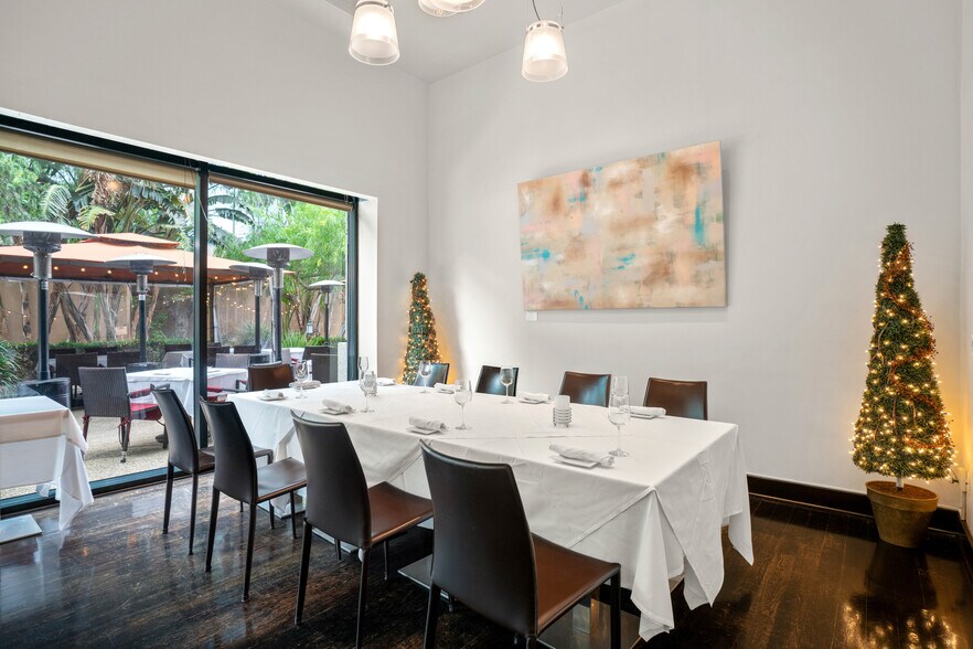 More Photos Of 11400 W Olympic Blvd, Los Angeles Office For Sale