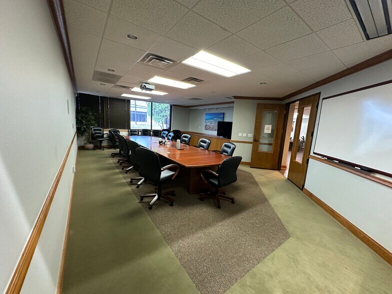 922 Isom Rd, San Antonio, TX 78216 Office For Sale