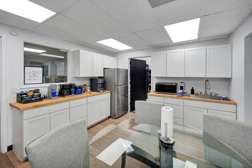 More Photos Of 2811 S County Road 1257, Midland Warehouse For Sale