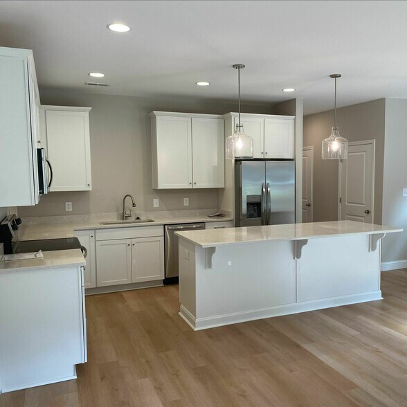 More Photos Of 7100 Dulaney Way, Knoxville Apartments For Sale