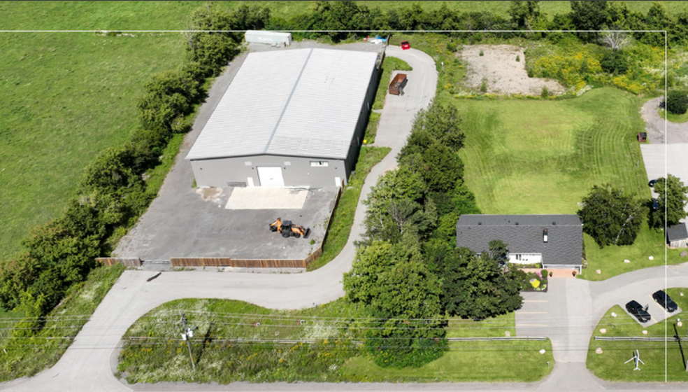 Primary Photo Of 2966 & 2978 Carp Rd, Ottawa Truck Terminal For Sale