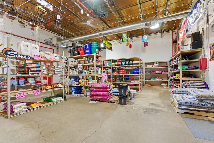 More Photos Of 3050 Wagner Rd, Waterloo Freestanding For Sale