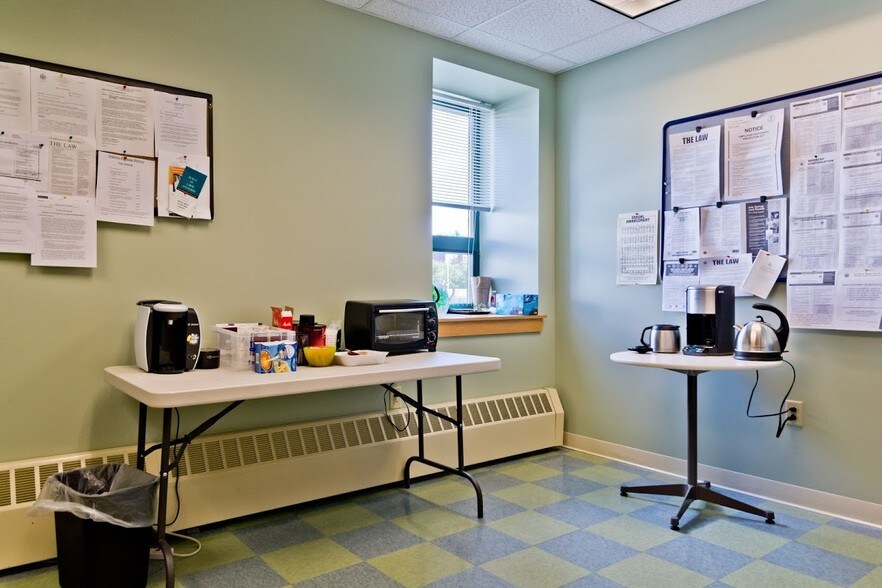 More Photos Of 211 Water St, Augusta Office For Sale