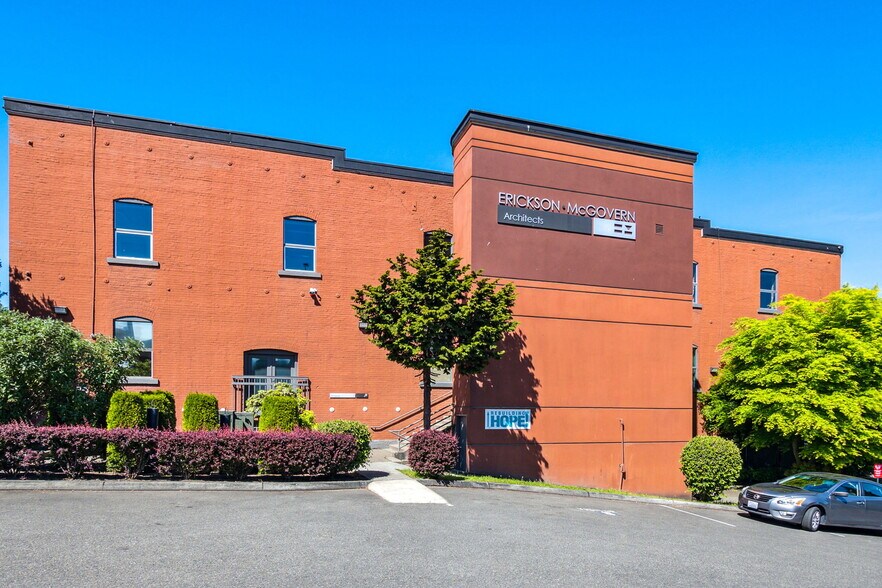 More Photos Of 101 E 26th St, Tacoma Office For Lease