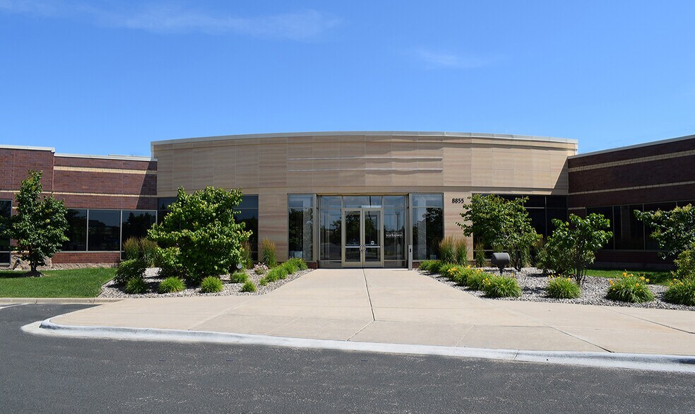 More Photos Of 9023 Columbine Rd, Eden Prairie Unknown For Lease