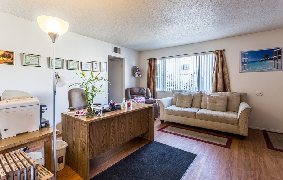 More Photos Of 5808-5900 Bromley Ave, Las Vegas Apartments For Sale