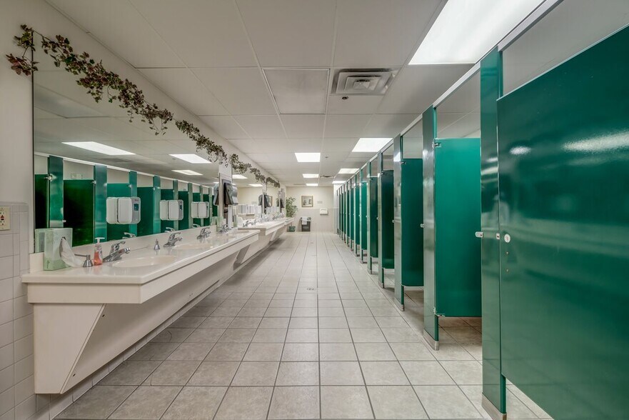 More Photos Of 3101 Technology Dr, Edmond Light Distribution For Lease