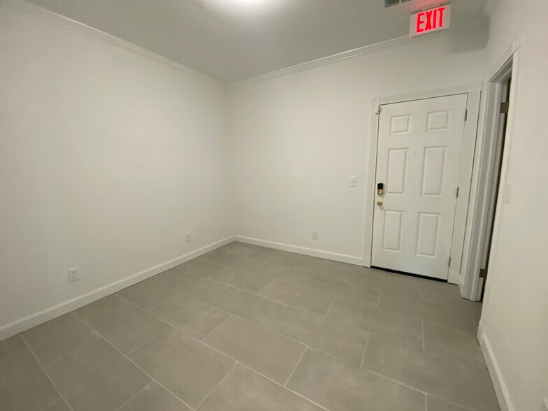 More Photos Of 3040 Briarcliff Rd, Atlanta Office For Sale