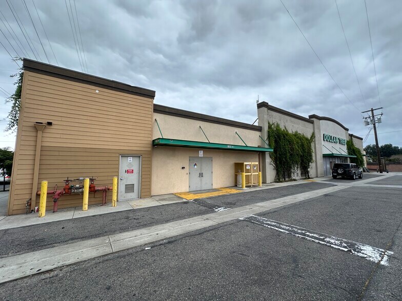 More Photos Of 2189-2191 N Lakewood Blvd, Long Beach Storefront For Sale