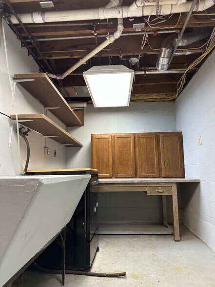 More Photos Of 912 Coolidge Rd, East Lansing Medical For Sale