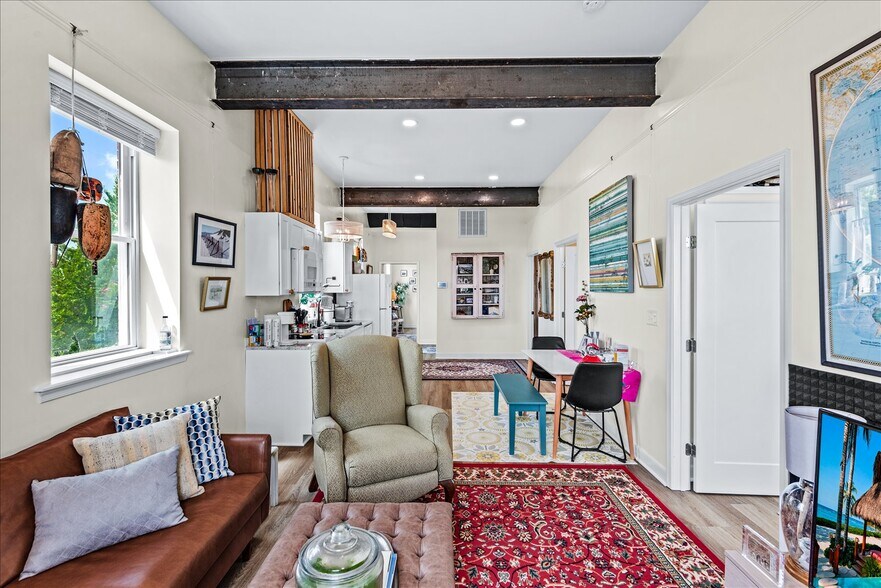 More Photos Of 10 Irving Ave N, Colonial Beach Apartments For Sale