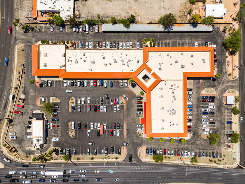 More Photos Of 1101 N Wilmot Rd, Tucson Unknown For Lease