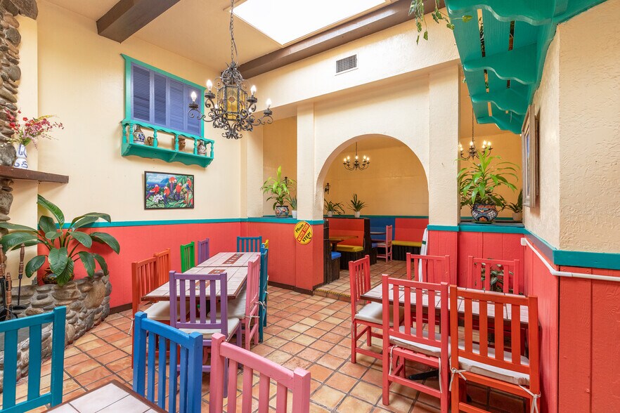 More Photos Of 216 Washington St, Auburn General Retail For Sale