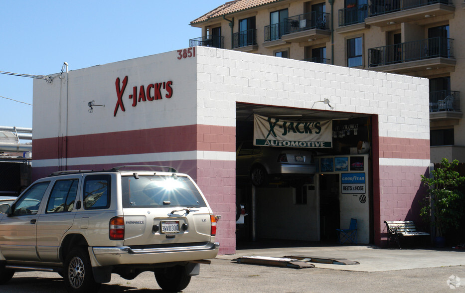 Primary Photo Of 3851-3855 Jasmine Ave, Culver City Auto Repair For Sale