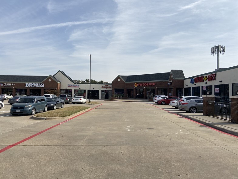More Photos Of 18110 Midway Rd, Dallas Unknown For Lease