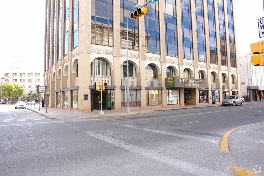 More Photos Of 119 N Stanton St, El Paso Office For Sale