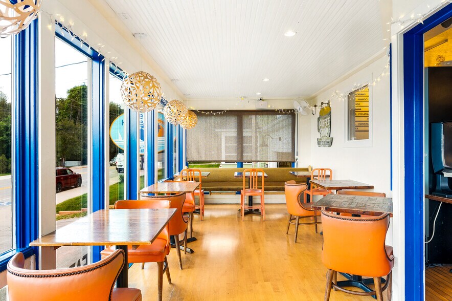 More Photos Of 4113 Main St, Fish Creek Storefront Retail Residential For Sale