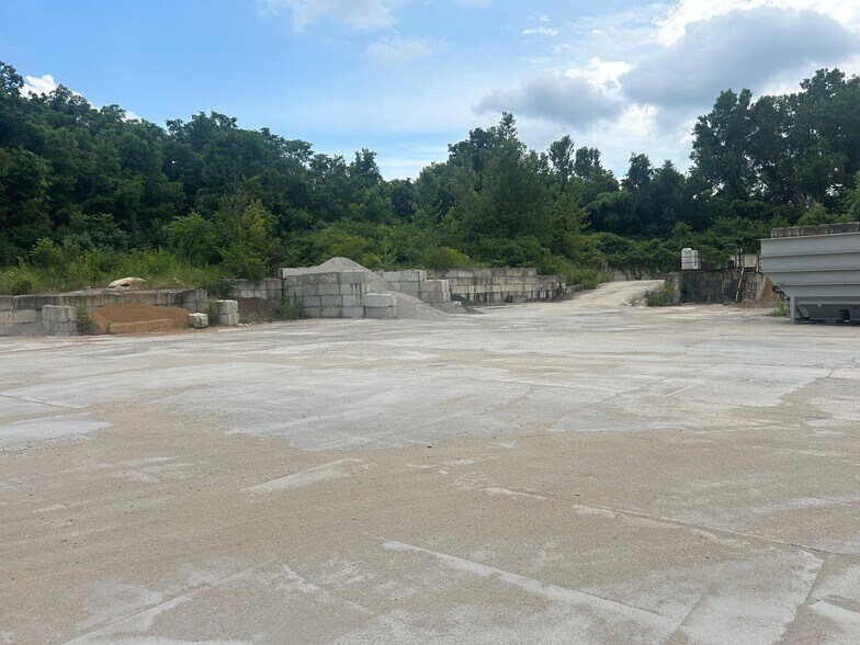 More Photos Of 5010 Old Alton Edwardsville Rd, Edwardsville Industrial For Sale