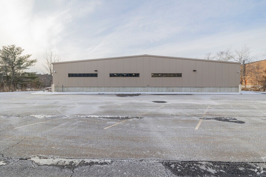 More Photos Of 669 E Industrial Park Dr, Manchester Light Manufacturing For Sale
