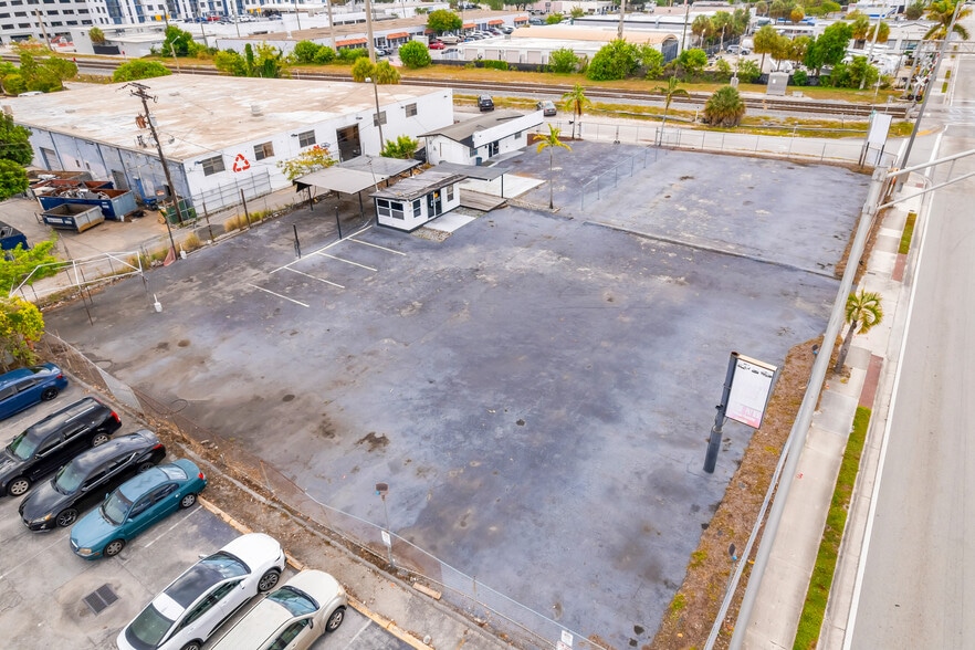 More Photos Of , Fort Lauderdale General Retail For Sale