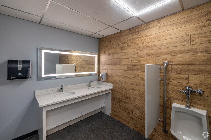 More Photos Of 3131 Princeton Pike, Lawrenceville Unknown For Lease