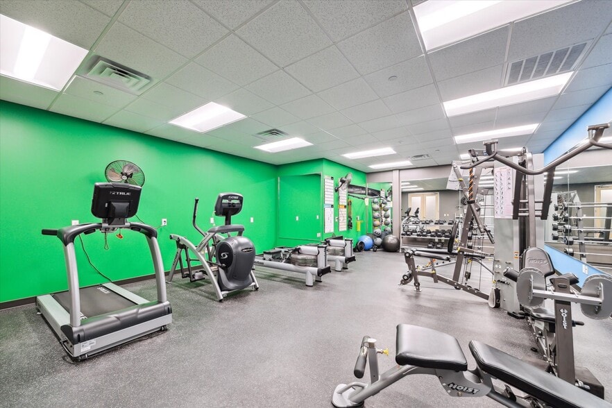 More Photos Of 14450 John F Kennedy Blvd, Houston Office For Lease