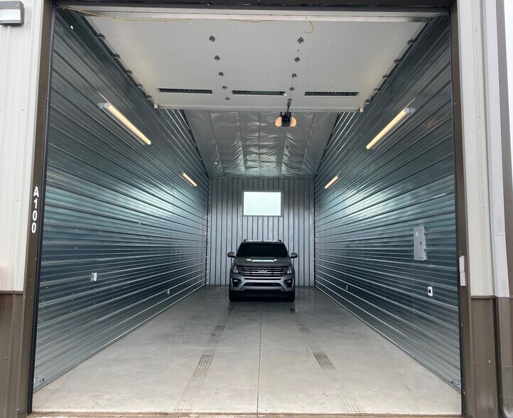 More Photos Of 18910 Base Camp Rd, Monument Self Storage For Lease