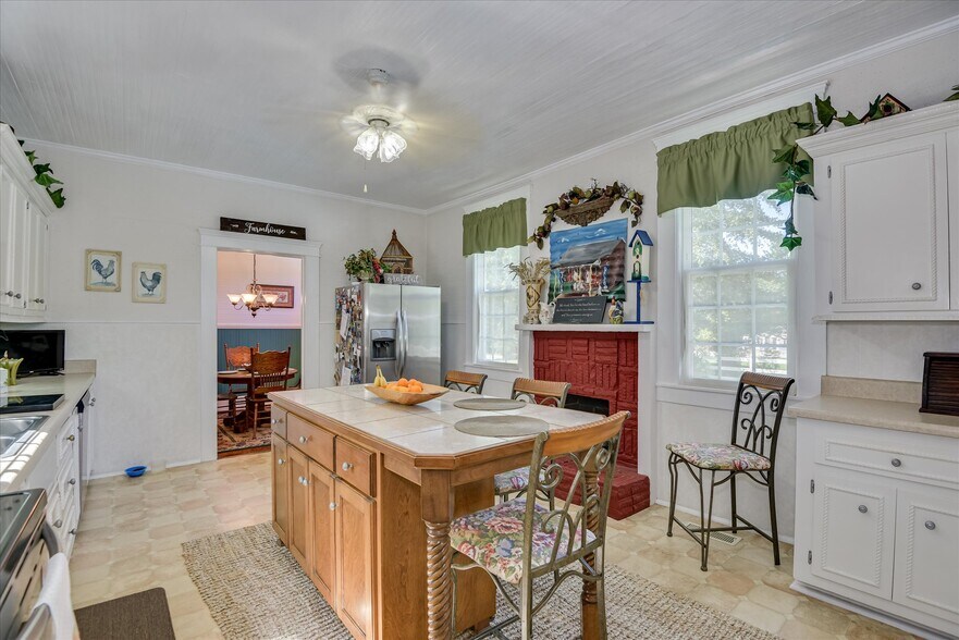 More Photos Of 125 Goshen St, Lincolnton Specialty For Sale