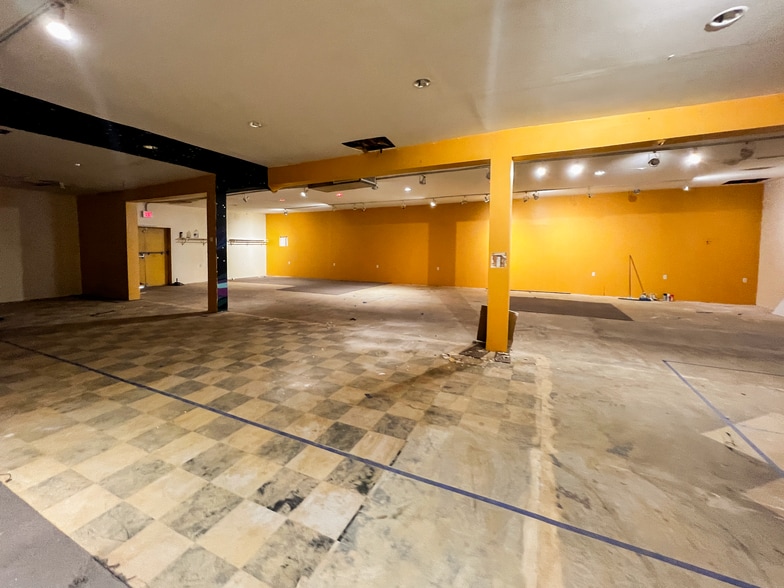 More Photos Of 1300 S Main St, Las Vegas Freestanding For Lease