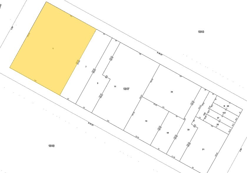 Primary Photo Of 685 Third Ave, New York Office For Sale