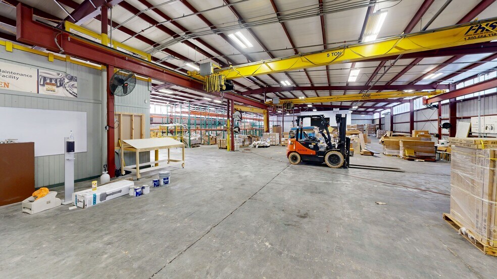 More Photos Of 399 Prairie Industrial Pky, Mulberry Warehouse For Sale